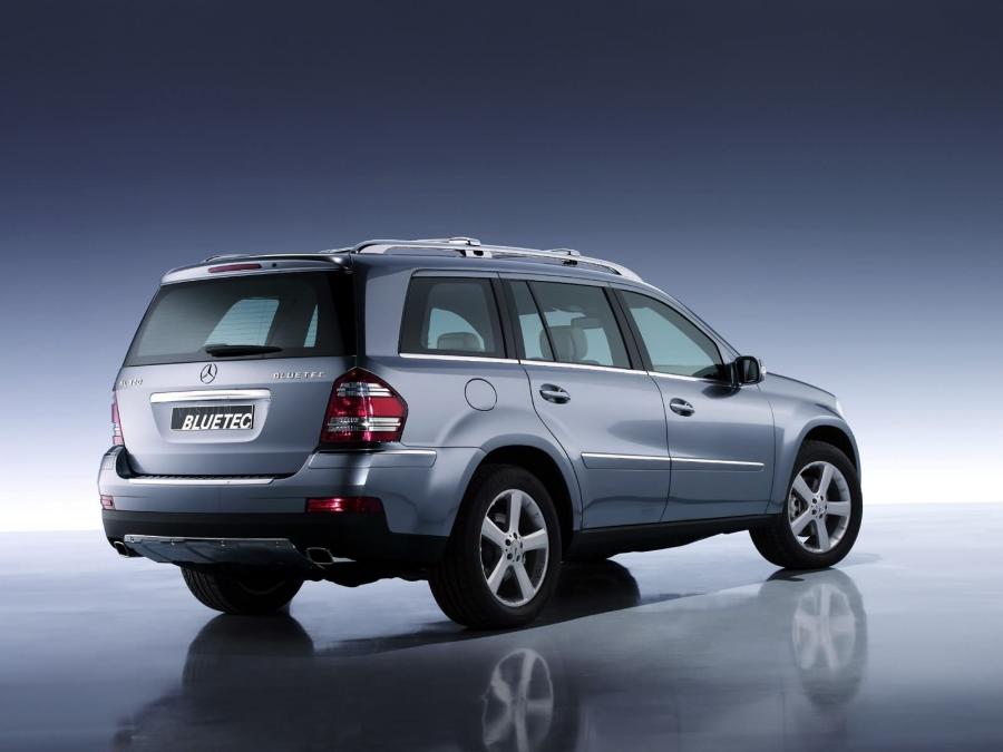  Mercedes-Benz GL320 Vision BlueTEC concept 2006 года  (фото 9 из 10)